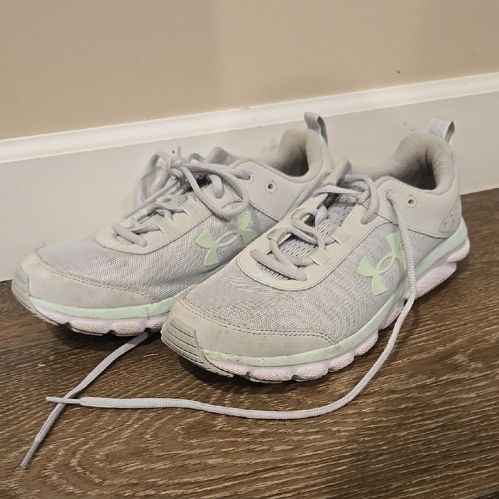 Under Armour Gray Athletic Shoes